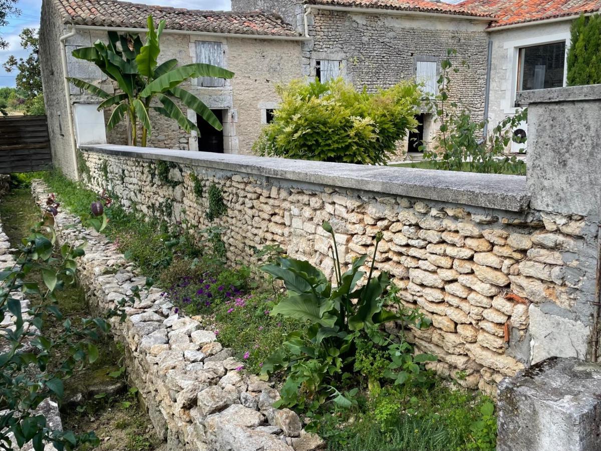 Le Maine N 5 - Fleac Angouleme - Suite Tilleul Buitenkant foto